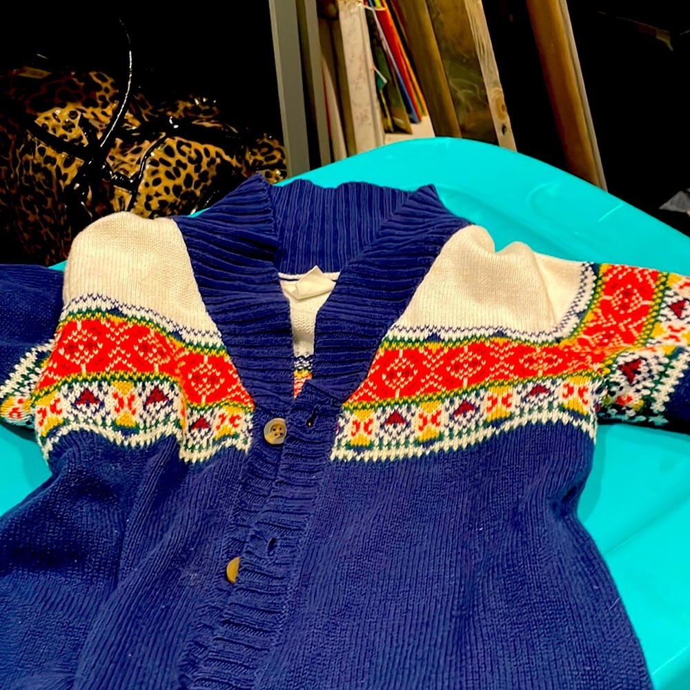 Boys sweater size 5t
